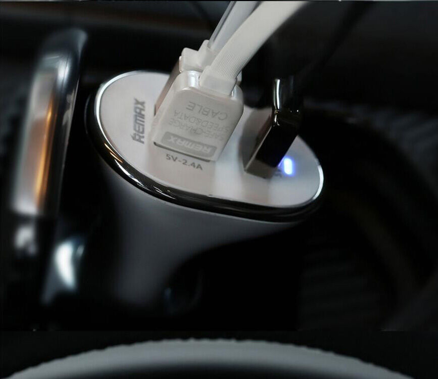 REMAX punjač za u automobil s tri porta za Apple iPhone / iPad / iPod - bijela