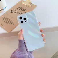 Zaštitna maskica otporna na udarce s holografskim efektom za iPhone 11 Pro Max - bijeli