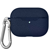 Omot s kožnom teksturom i karabinom za AirPods Pro - safirno plava