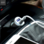 HOCO punjač za automobil s dva USB ulaza + lightning konektor za Apple iPhone / iPad / iPod - bijela